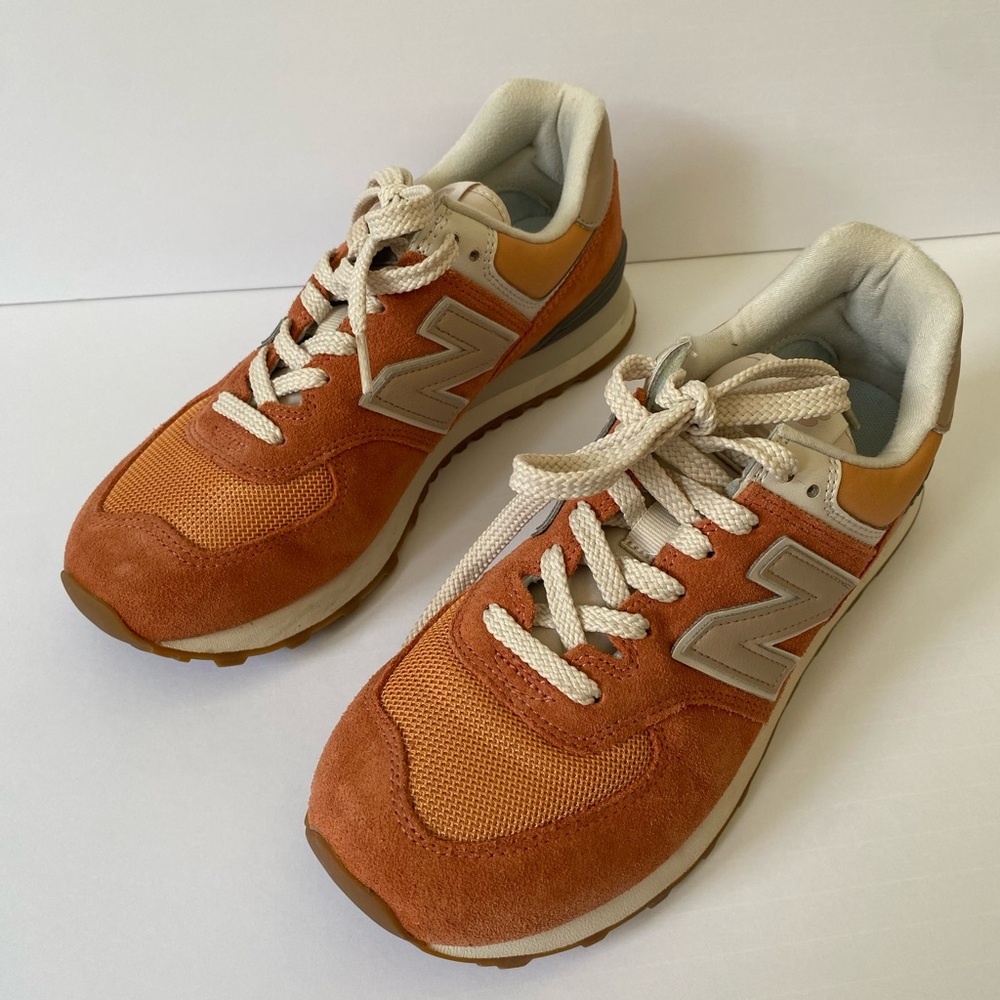 New Balance 574 Shoes Womens Size 8.5 WL574RCD Orange